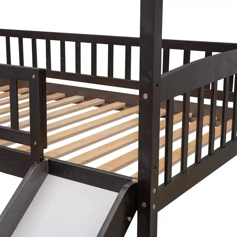 Lit mezzanine double cabane avec toboggan, structure de lit mezzanine en bois avec échelle et toit