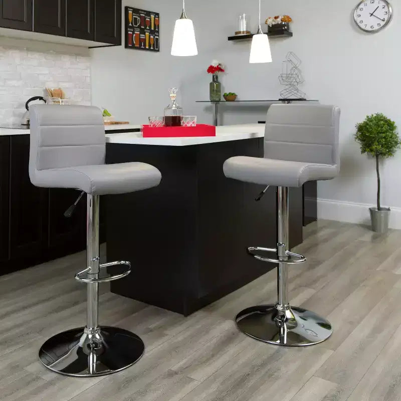 Tabouret de bar contemporain en vinyle à hauteur réglable avec assise roulée et base chromée