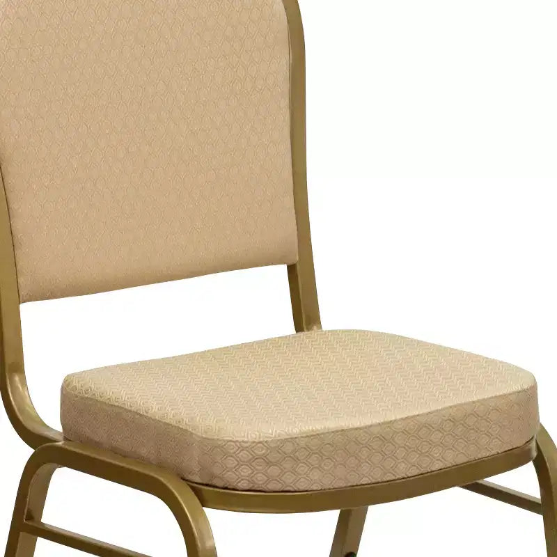 Chaise de banquet empilable à dossier dôme
