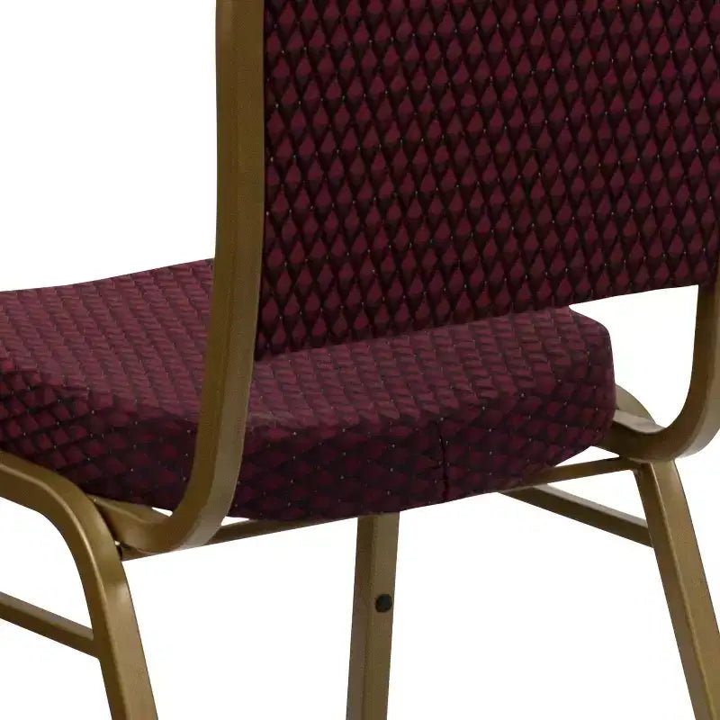 Chaise de banquet empilable à dossier dôme