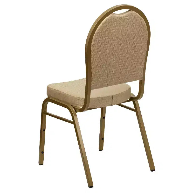 Chaise de banquet empilable à dossier dôme