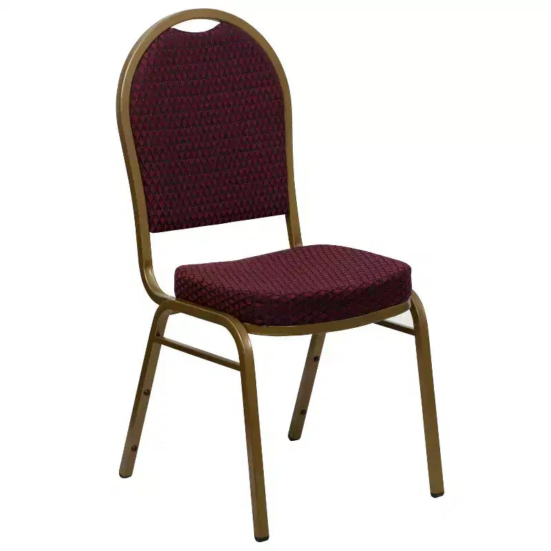 Chaise de banquet empilable à dossier dôme