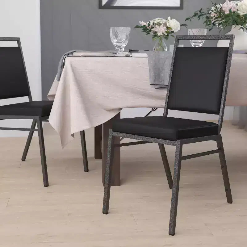 Chaise de banquet empilable à dossier carré avec cadre Silvervein